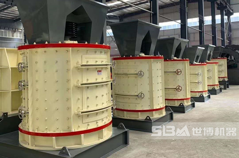 河南世博復(fù)合式破碎治沙機(jī)廠家車(chē)間