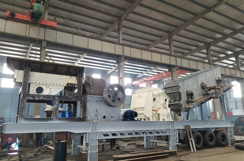 顎破反擊破一體機(jī)，四組合移動(dòng)打石機(jī)