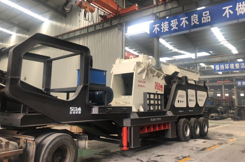 時(shí)產(chǎn)600噸移動(dòng)顎式破碎站，大型移動(dòng)破碎站