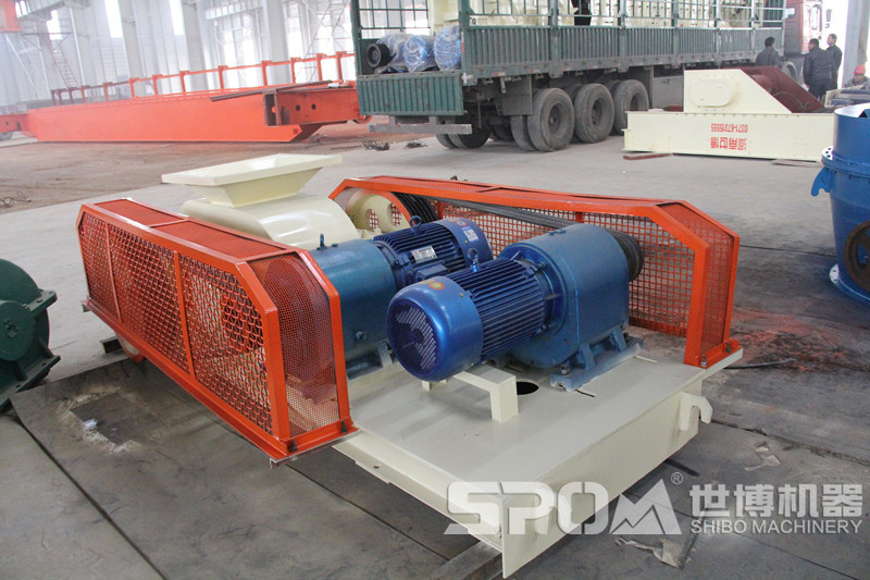 對輥式破碎制砂機(jī)