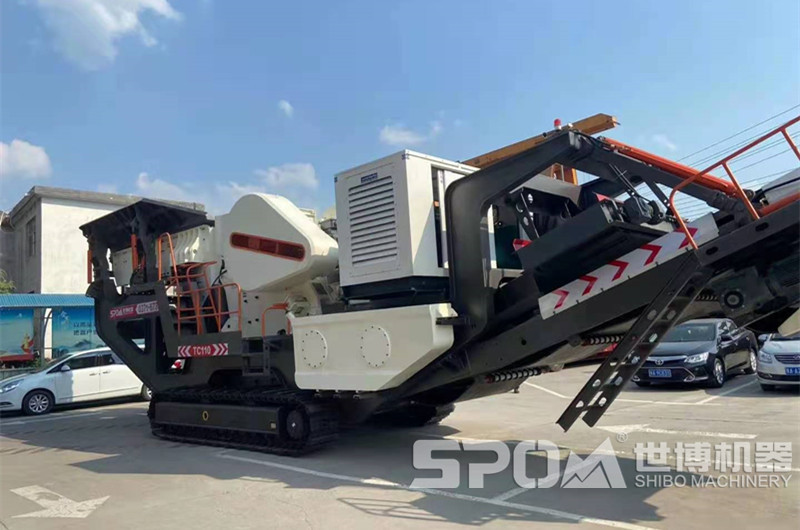 大型履帶柴油顎式破碎機(jī)