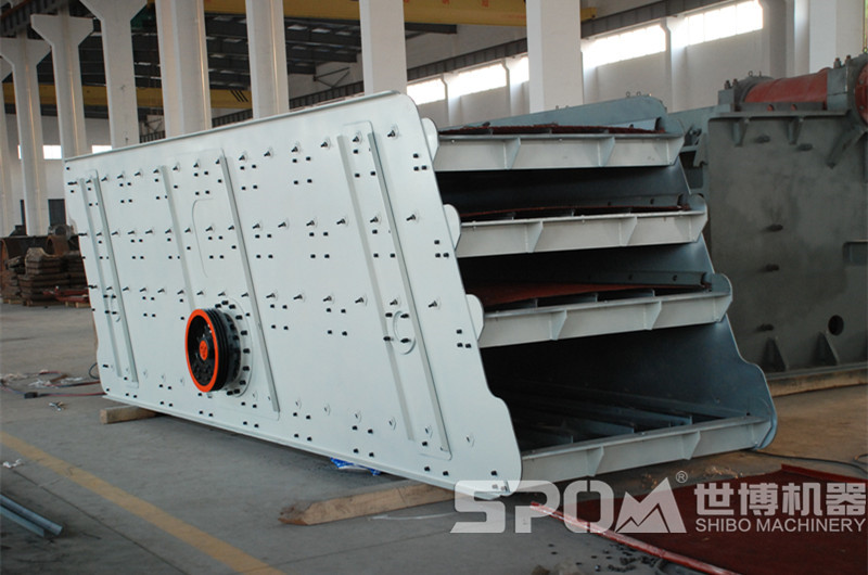 篩分12碎石用的振動(dòng)篩，多層篩網(wǎng)