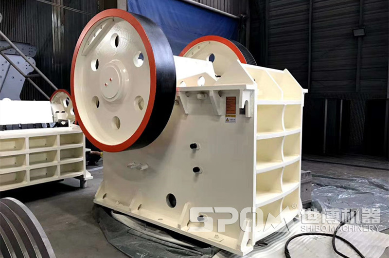 顎式破碎機(jī)，推薦紅磚碎石機(jī)