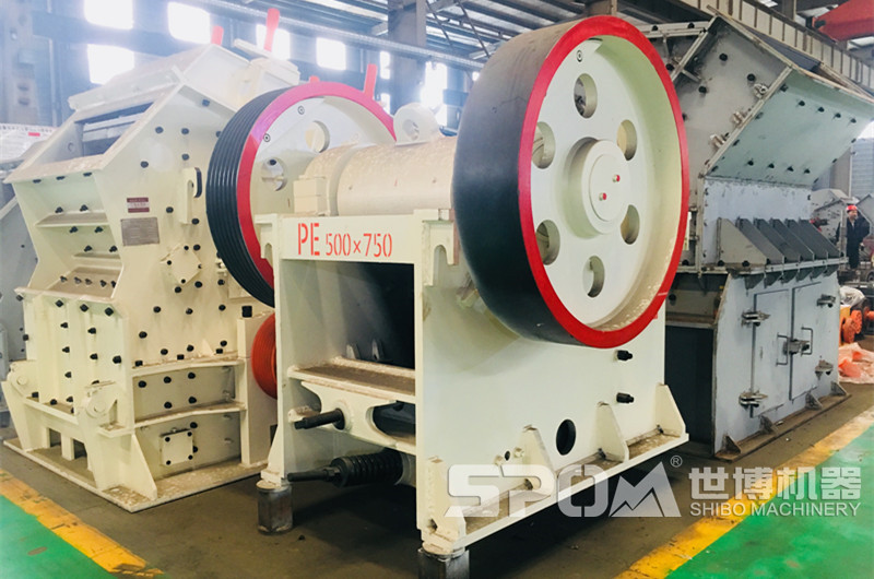 PE500×750顎式破碎機(jī)，時(shí)產(chǎn)70T顎式粉石頭機(jī)
