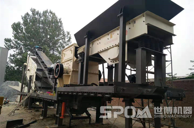 移動砂石料箱式破碎機(jī)，三組合移動破碎機(jī)