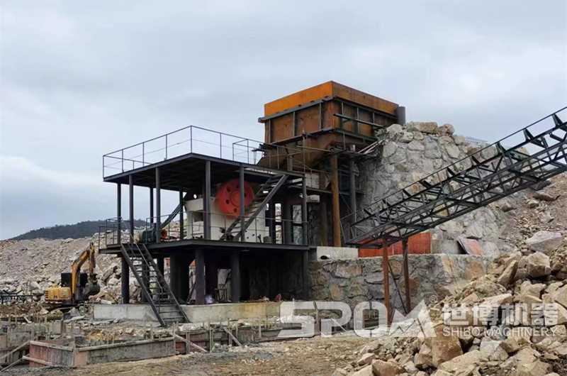 機(jī)制砂生產(chǎn)線的顎式破碎機(jī)和給料機(jī)，已安裝好